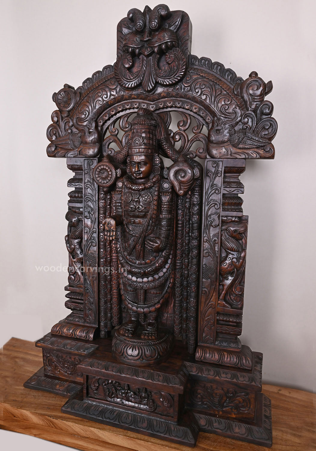 Decorative Wooden Lord Balaji Standing Prabhavali With Pillar and Arch Handcrafted Pooja Decor Sculpture 43"