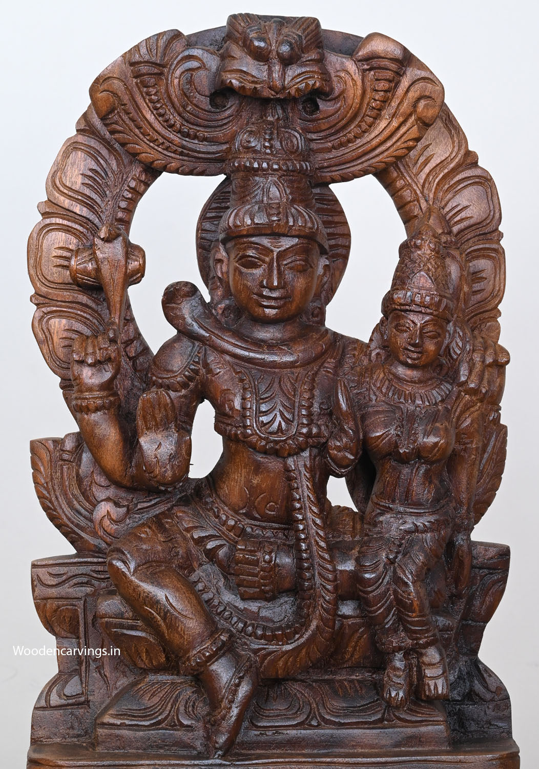 Beautiful Light Weight Blessing Lord Mahadev With Goddess Parvathi Kirthimukh Arch Design Handcrafted Sculpture 18"