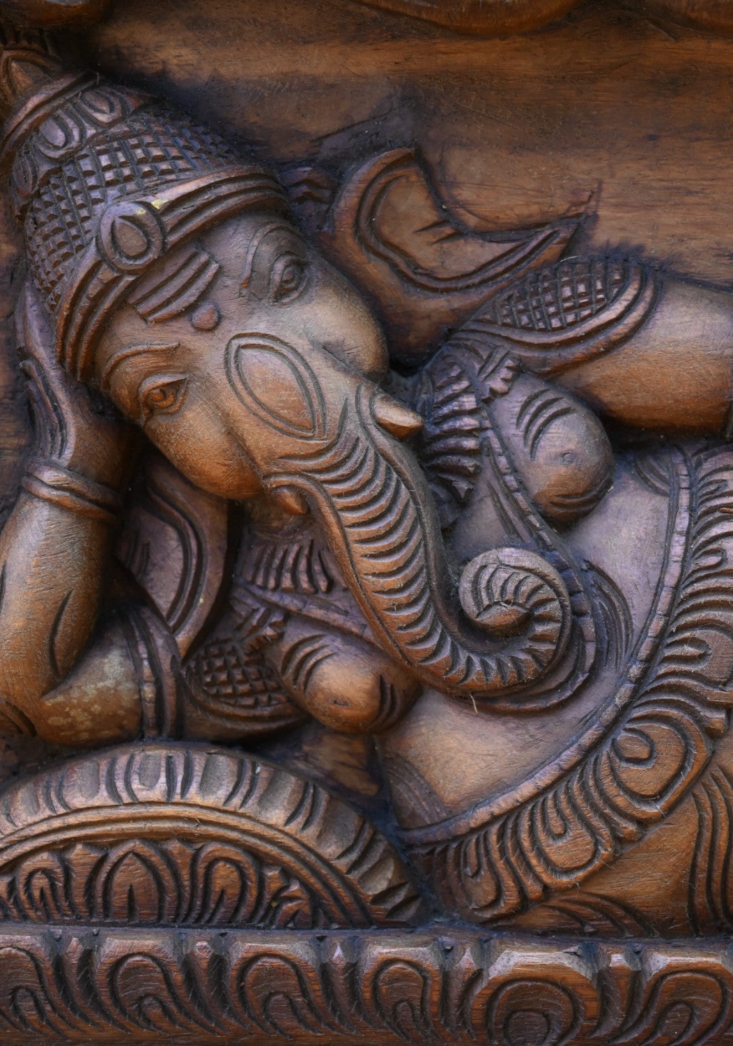 Wooden Relaxing Pose Ganesha(2)