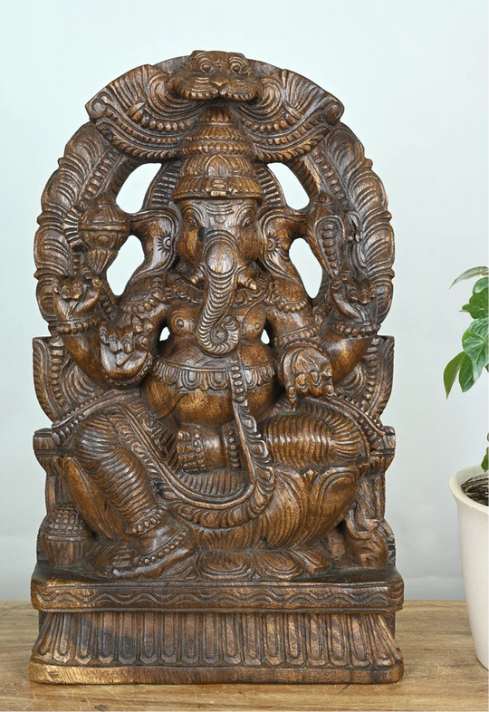 Prabhavali Ganesh Seated on Lotus 18"